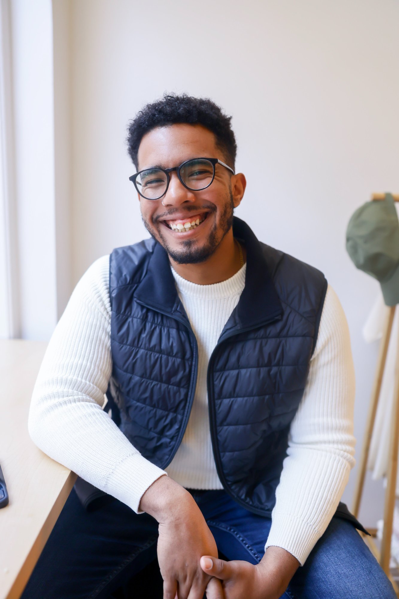 Isaac Etter on stage